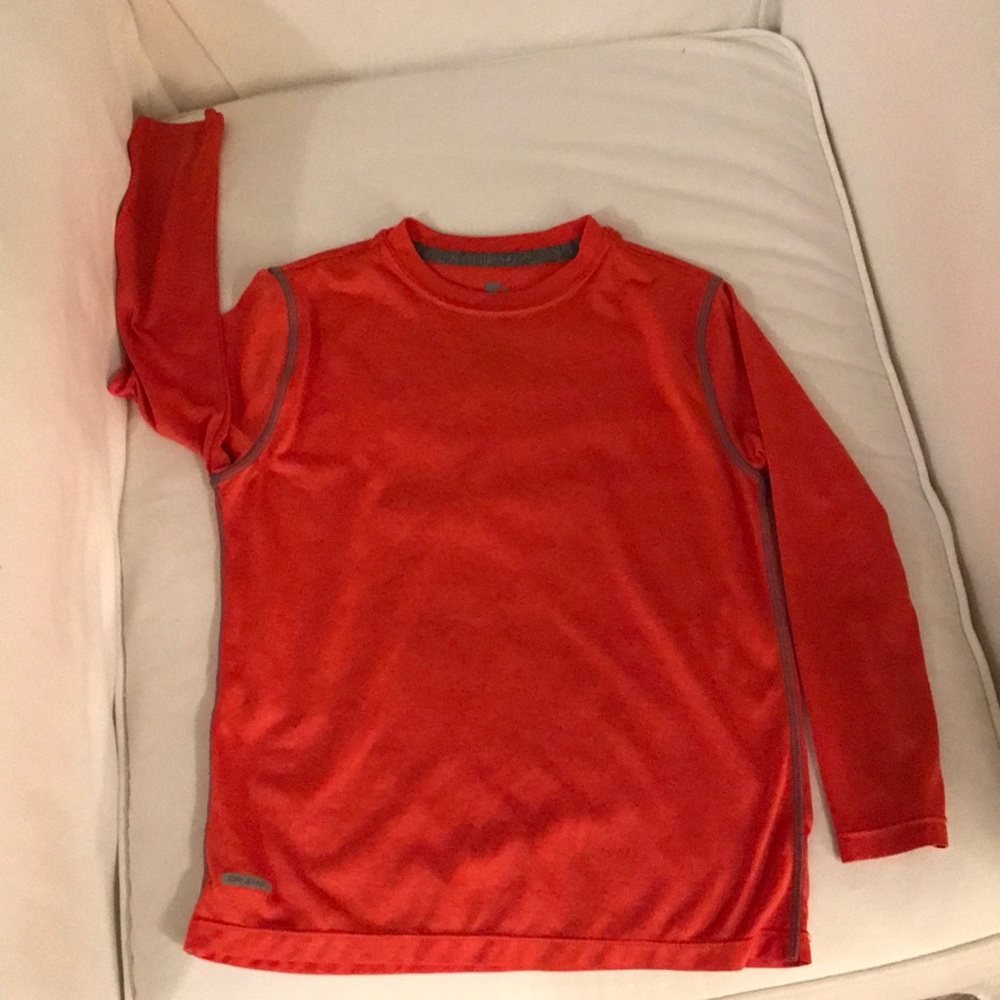 Starter size 8 athletic shirt